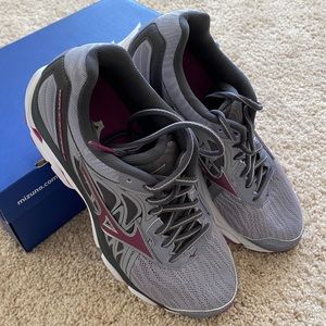 [Mizuno] Running Sneakers Wave Inspire 14